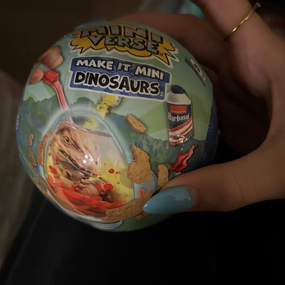 Eleven Mini Verse Surprise ball series. - Picture 3 of 5